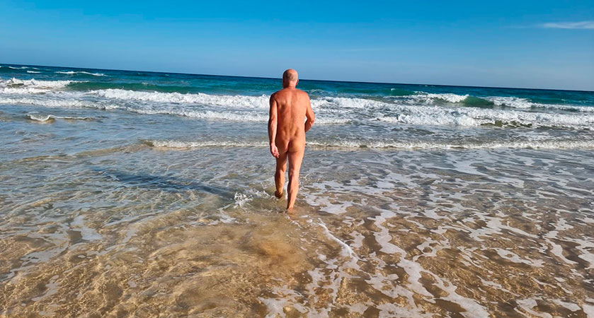 BHH Naturist Resort Fuerteventura - Naturists are just normal people without a wrapper