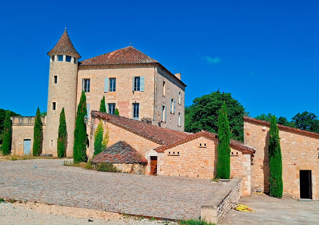 The surroundings of Le Clos Barrat
