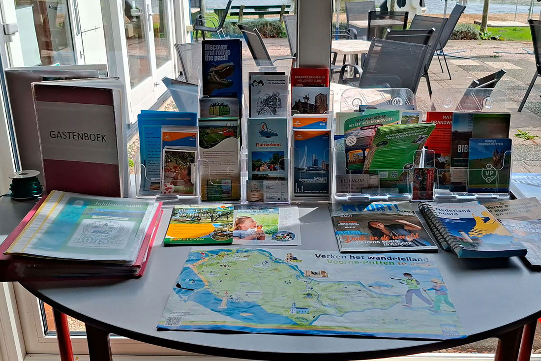 Surroundings of naturist campsite De Brongaard in Hellevoetsluis