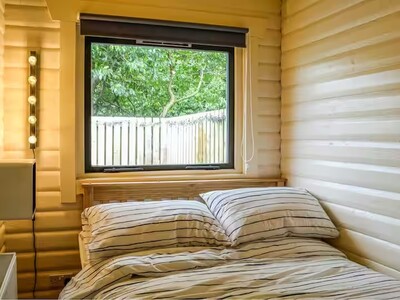 Souter Johnnie’s Cabin at Rockhall